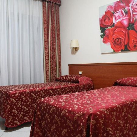Hotel Vitti Рим Екстериор снимка