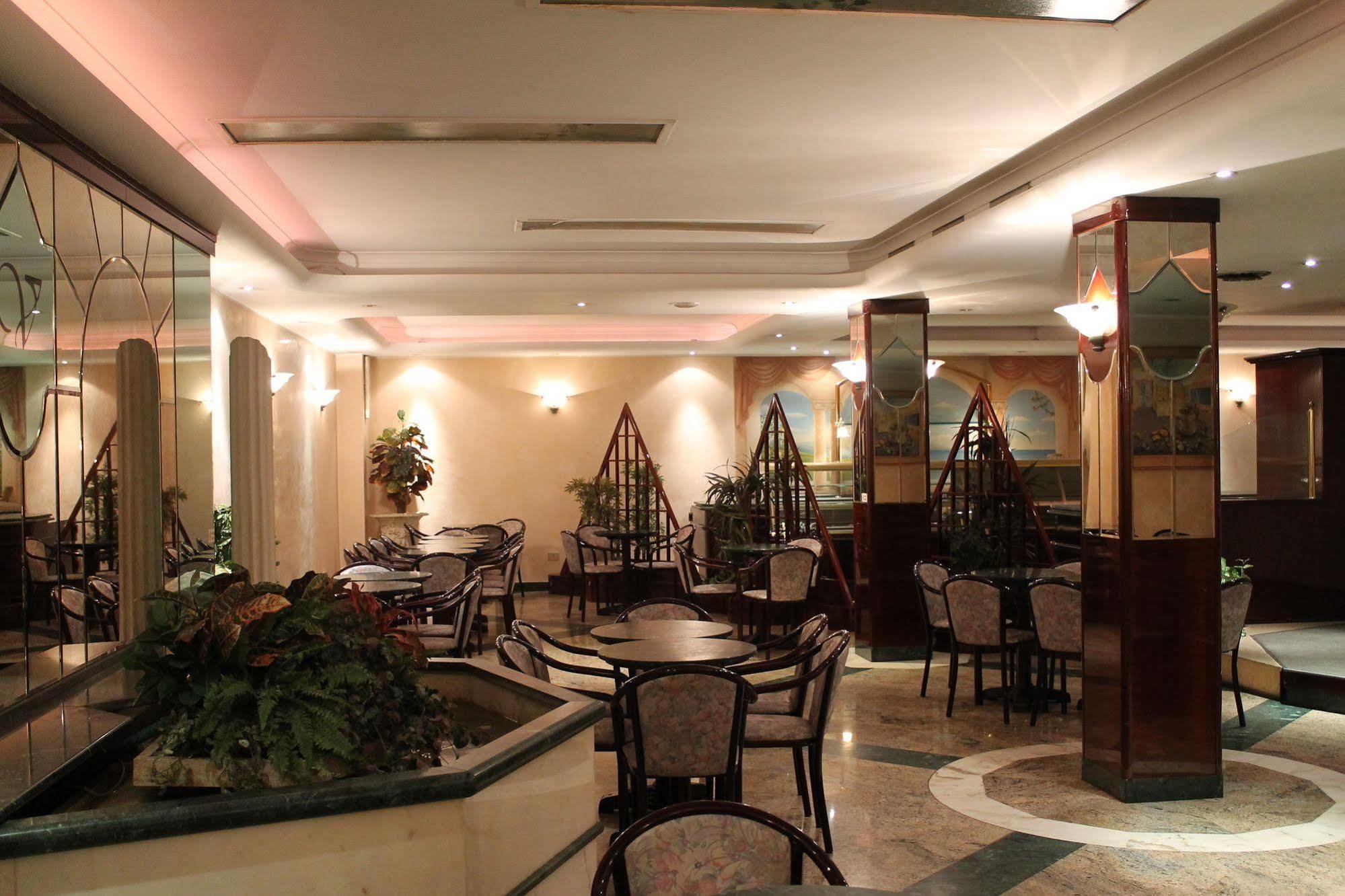 Hotel Vitti Рим Екстериор снимка